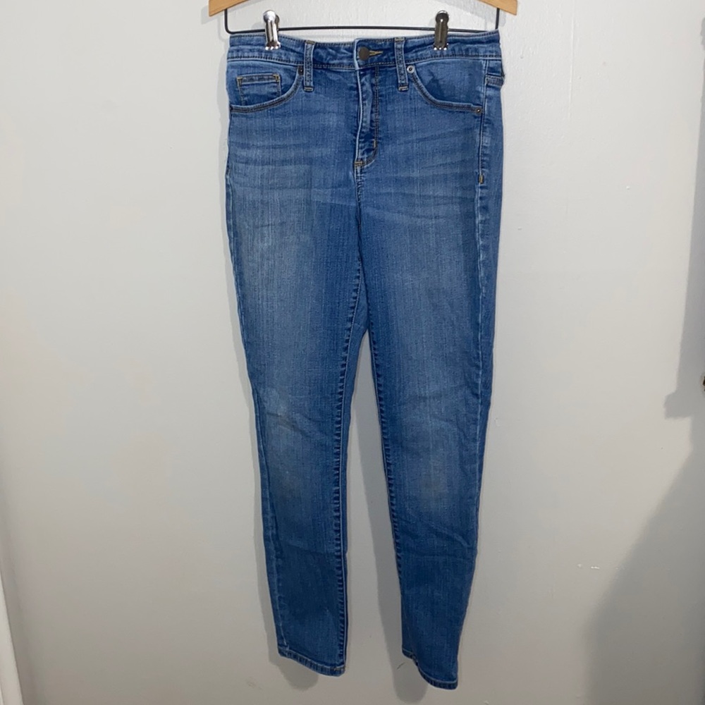 🛍️Trendy Comfy blue Jeans with no holes! - Picture 2 of 9